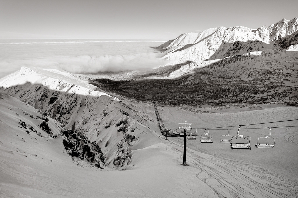 DSC_8278kBW2.jpg - * krajobraz "krzesełkowy" *