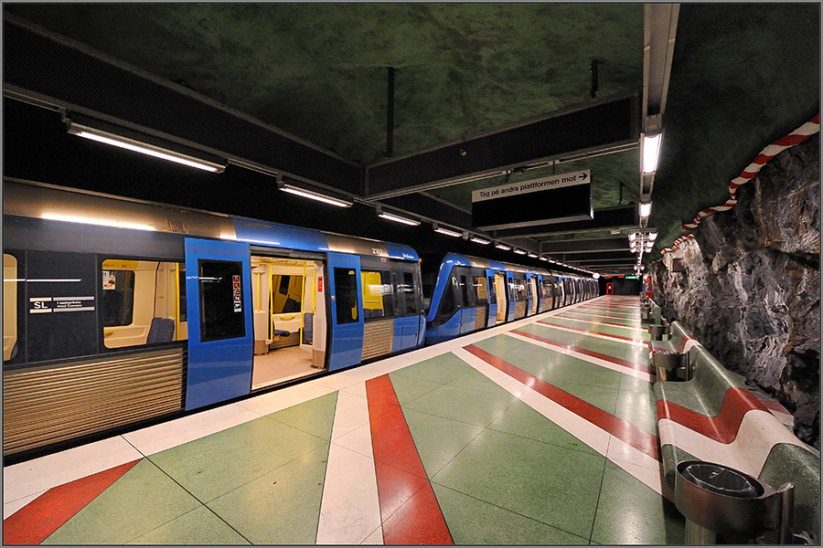 DSC_6674.jpg - * Lawki z kamienia ale elektrycznie podgrzewane *