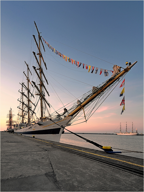 DSC_3509k.jpg - *STS Mir - rosyjska trzymasztowa fregata szkolna*