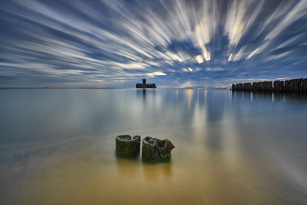 DSC_1675min.jpg - " Bałtyk " 14 09 2017 fotografia została jedna z 32 finalistek konkursu Photos Of Blue Skies na portalu Viewbug https://www.viewbug.com/blog/blue-skies-photo-contest-finalists